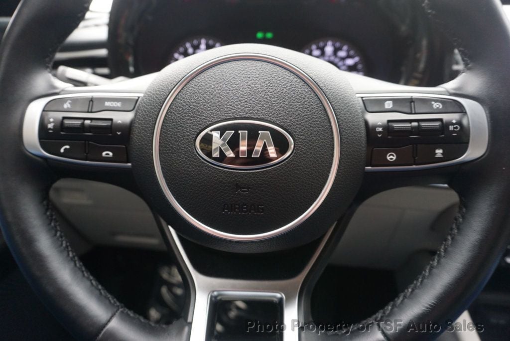 Vehicle image 39 of 50
