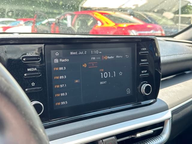 Vehicle image 18 of 25