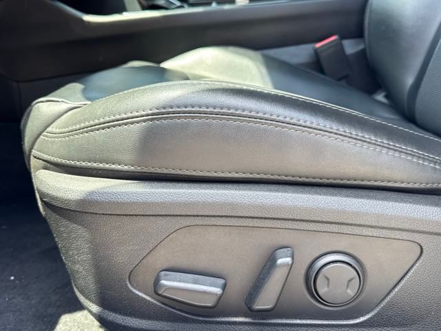 Vehicle image 25 of 25