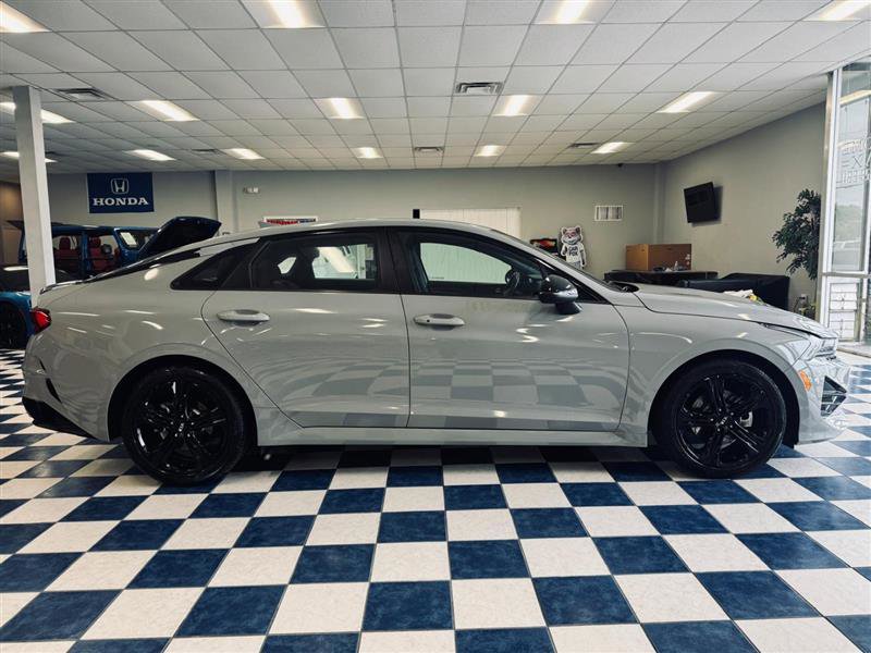 2021 Kia K5 GT-Line Image 1 of 33