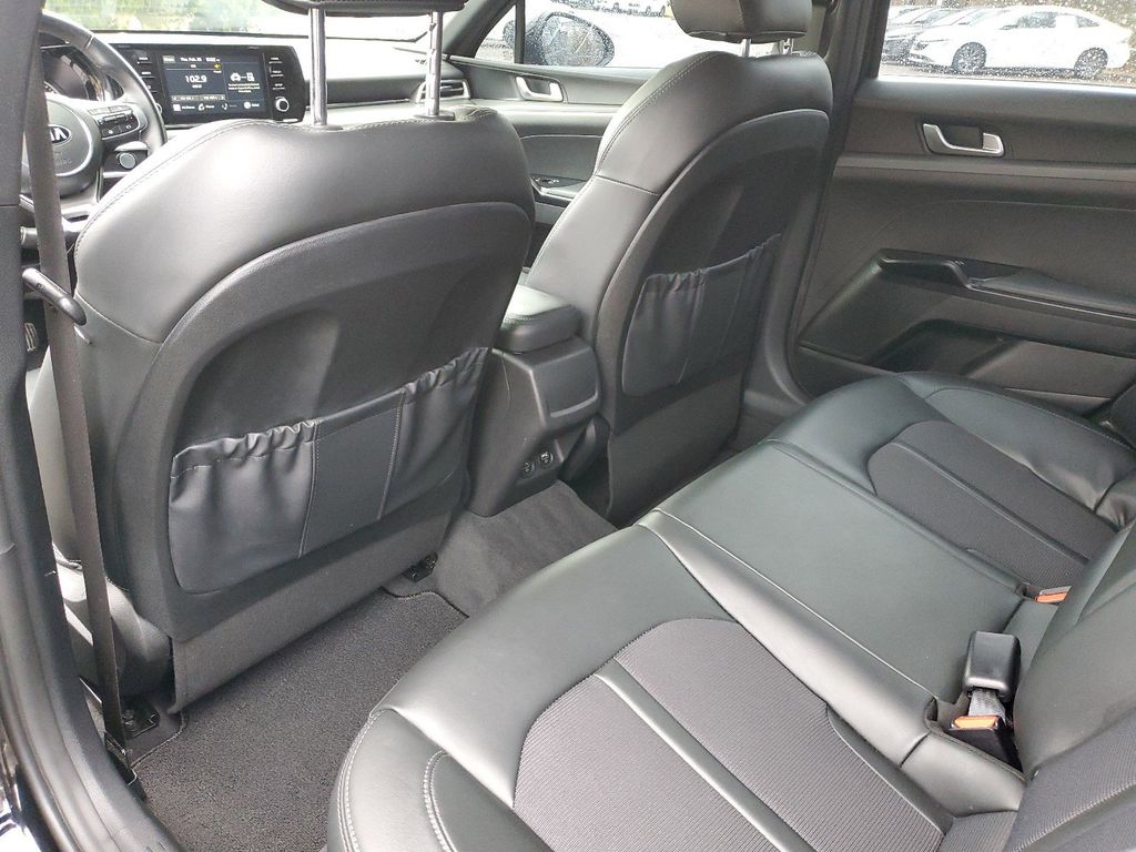2021 Kia K5 GT-Line Image 9 of 31