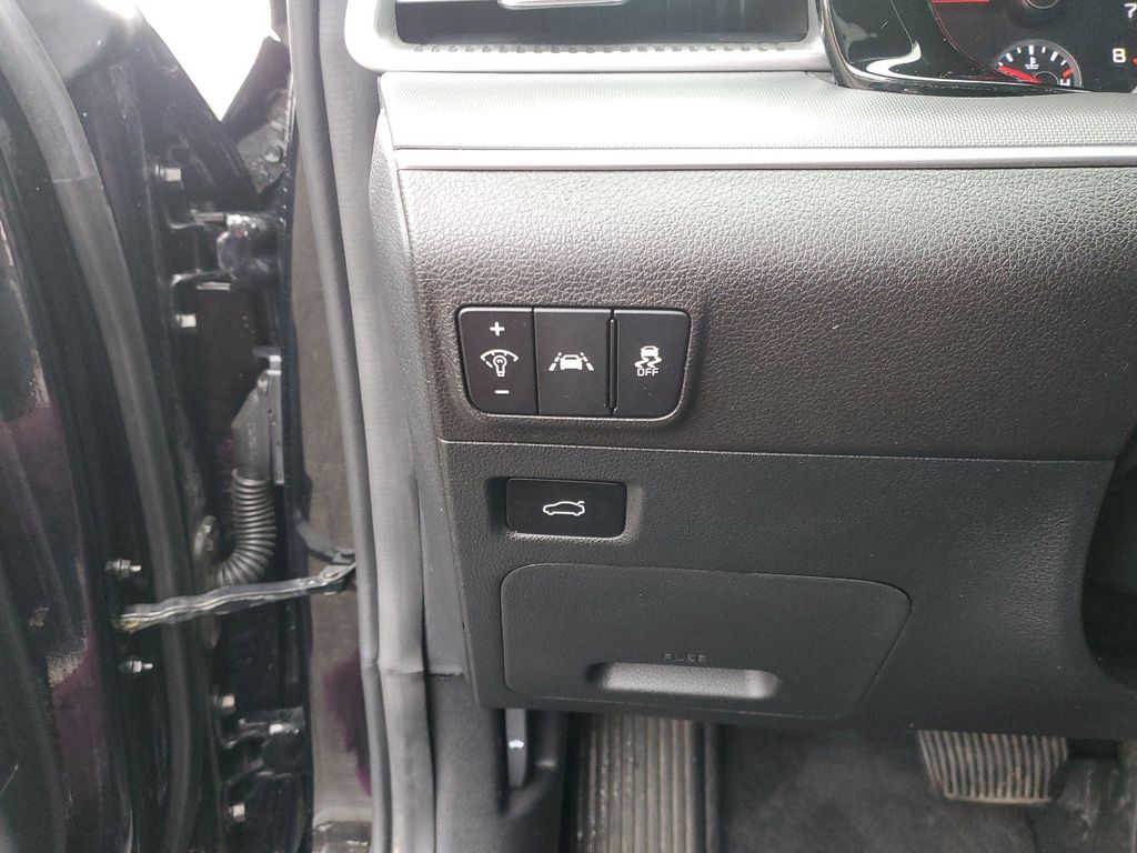 2021 Kia K5 GT-Line Image 27 of 31