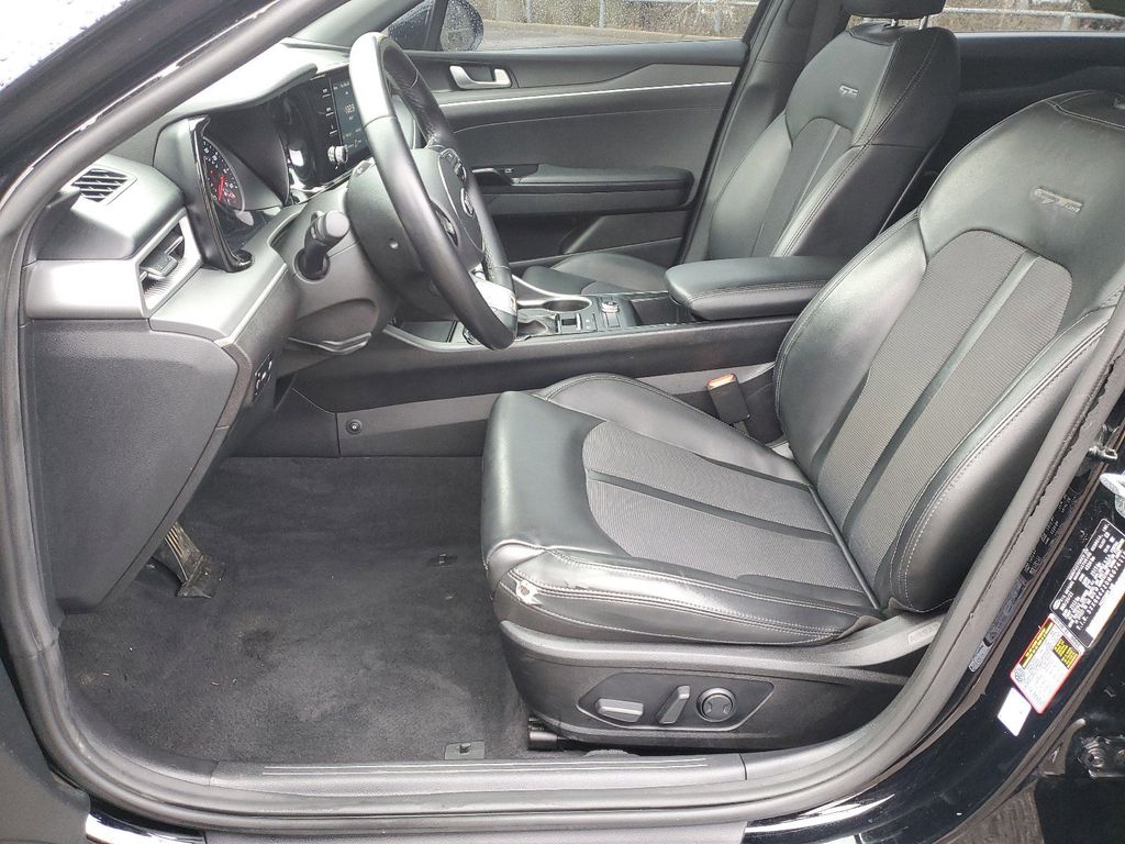 2021 Kia K5 GT-Line Image 11 of 31