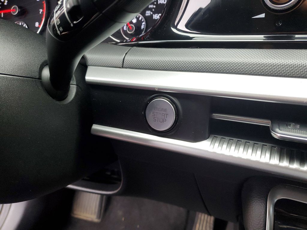 2021 Kia K5 GT-Line Image 24 of 31