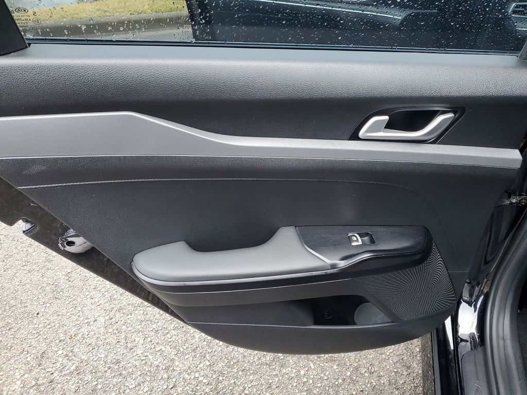 2021 Kia K5 GT-Line Image 23 of 31