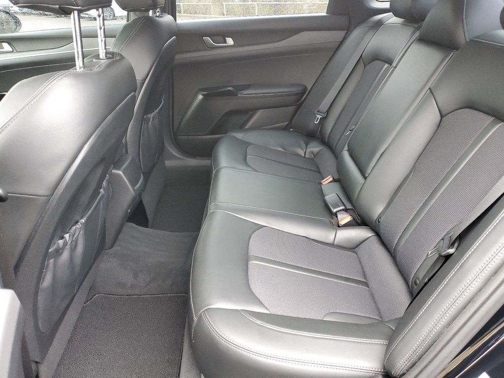 2021 Kia K5 GT-Line Image 8 of 31