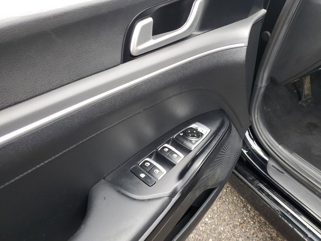 2021 Kia K5 GT-Line Image 22 of 31
