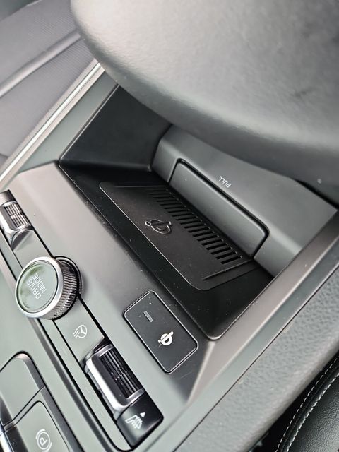 Vehicle image 23 of 35
