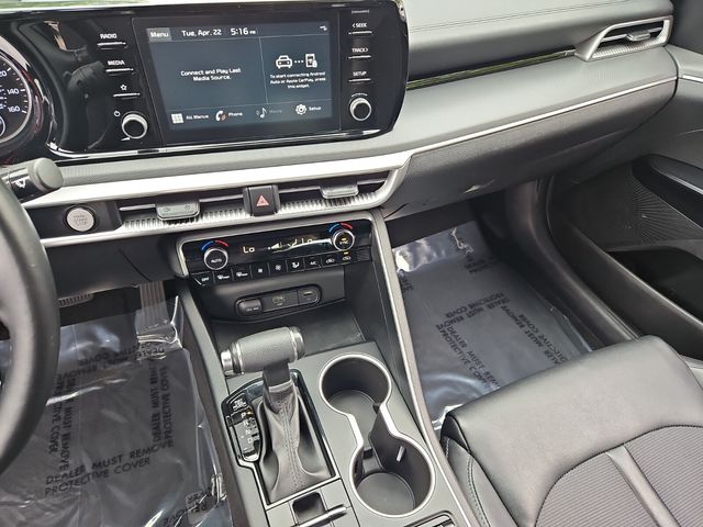 Vehicle image 15 of 35