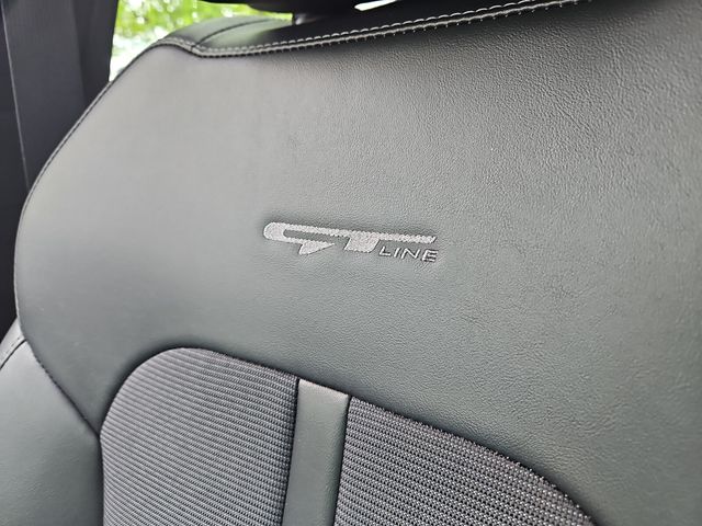 Vehicle image 20 of 35