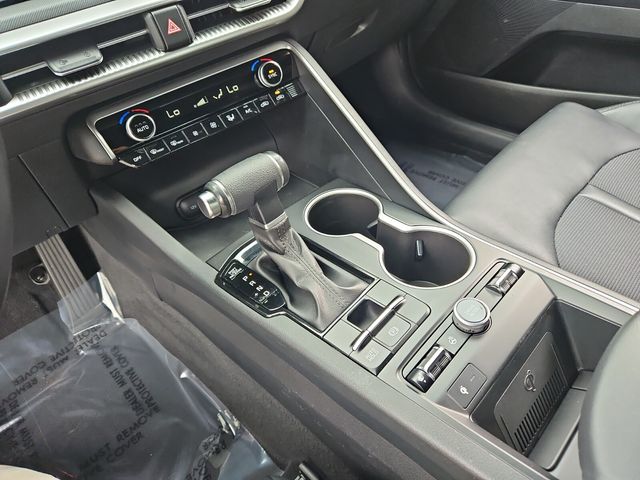 Vehicle image 22 of 35