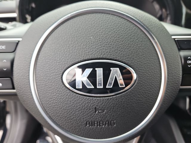 Vehicle image 32 of 35