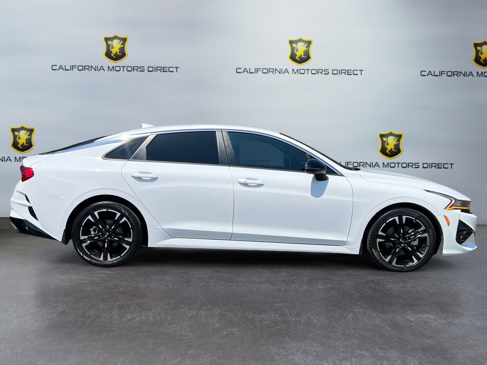 Vehicle image 7 of 21