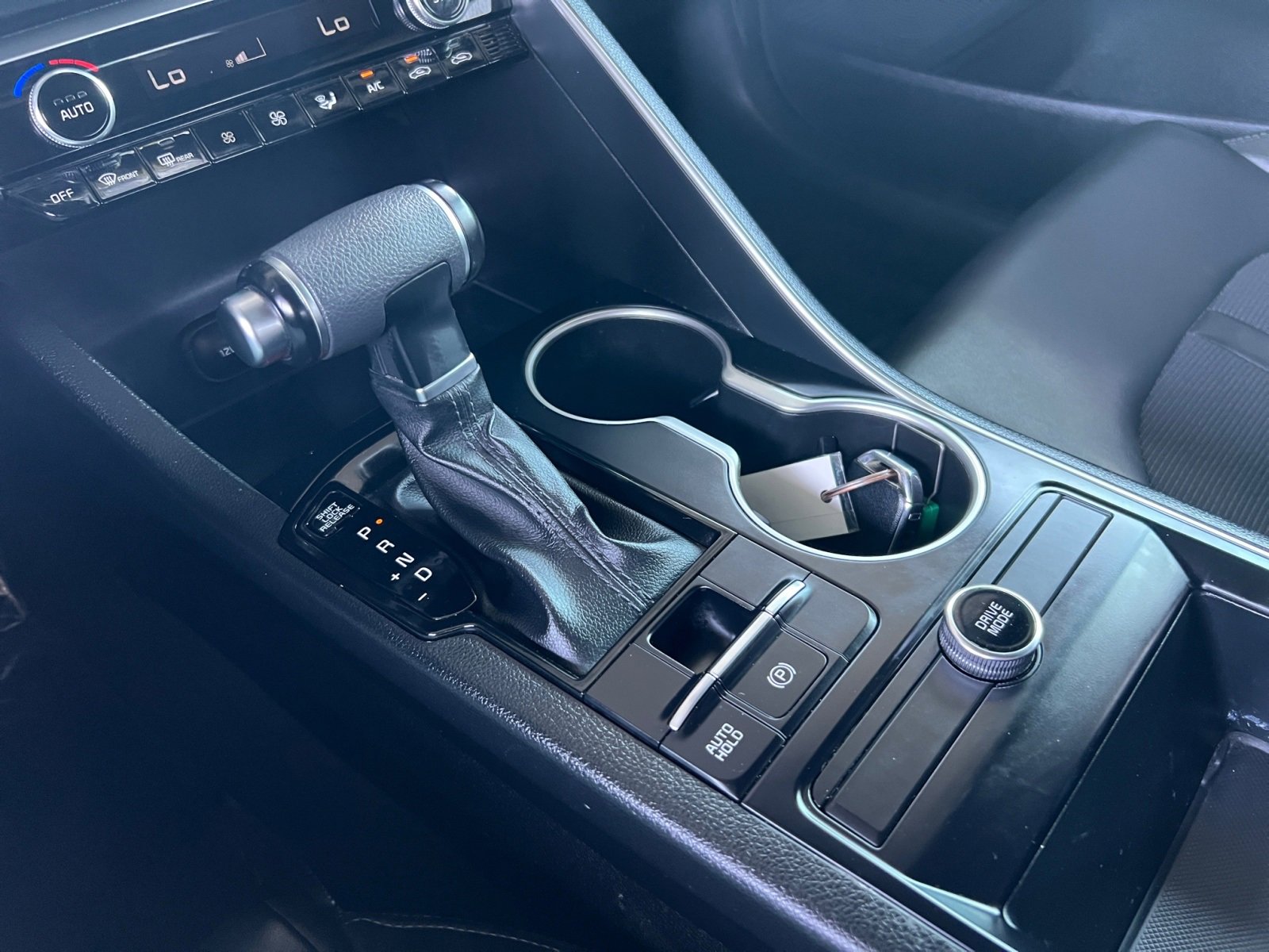 Vehicle image 15 of 21
