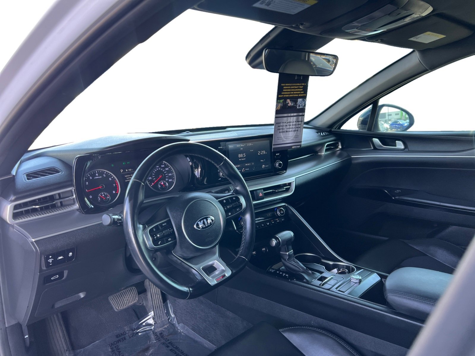 Vehicle image 9 of 21