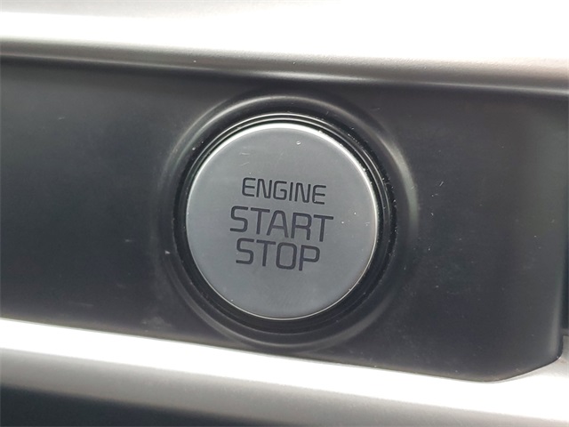 Vehicle image 24 of 30