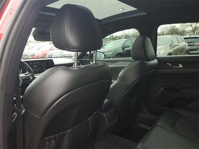 Vehicle image 10 of 30
