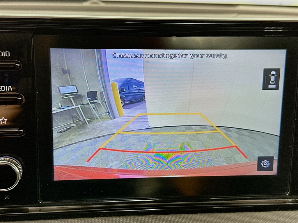 Vehicle image 13 of 30