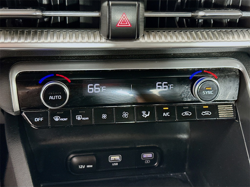 Vehicle image 15 of 30