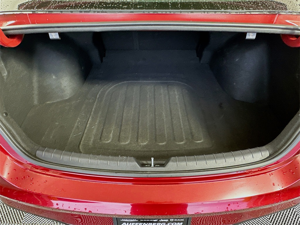 Vehicle image 23 of 30