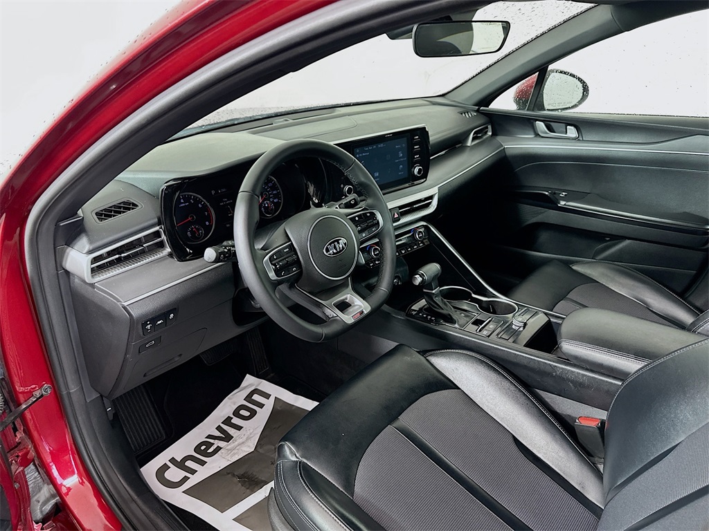 Vehicle image 9 of 30