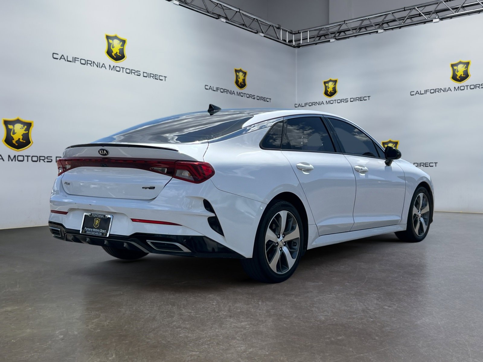 Vehicle image 3 of 19