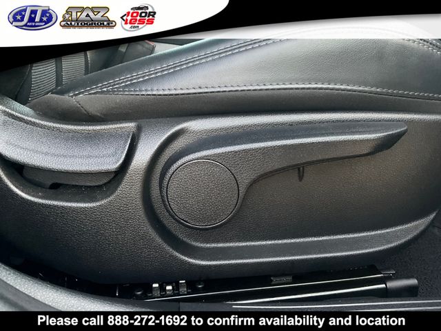 Vehicle image 14 of 19