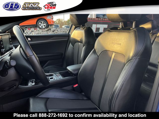 Vehicle image 8 of 19