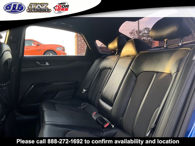 Vehicle image 12 of 19