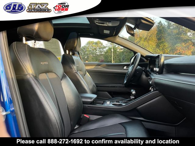 Vehicle image 13 of 19