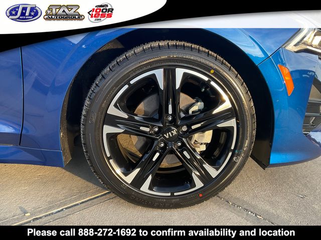 Vehicle image 7 of 19
