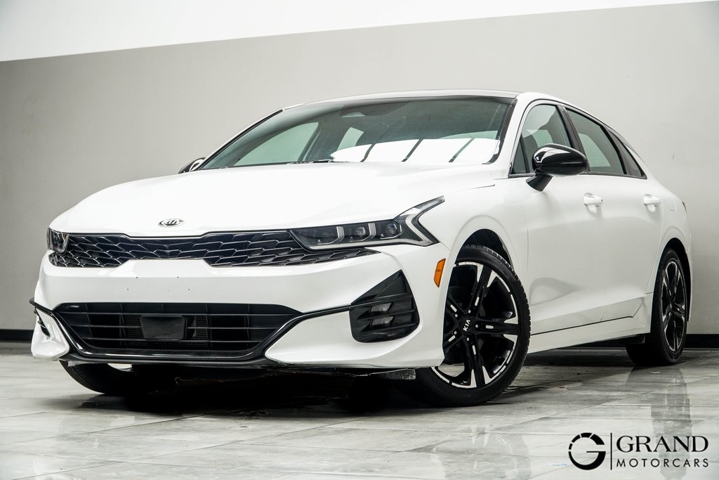Vehicle image 2 of 38