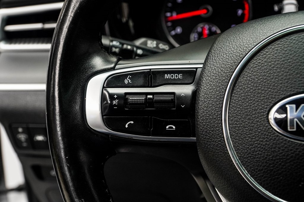 Vehicle image 26 of 38