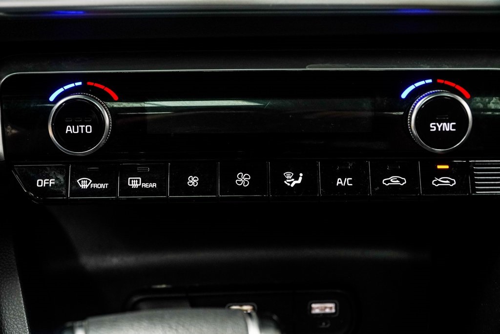 Vehicle image 20 of 38