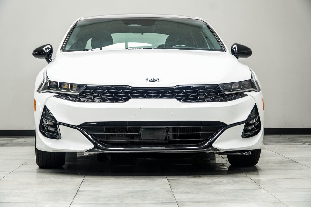 Vehicle image 4 of 38