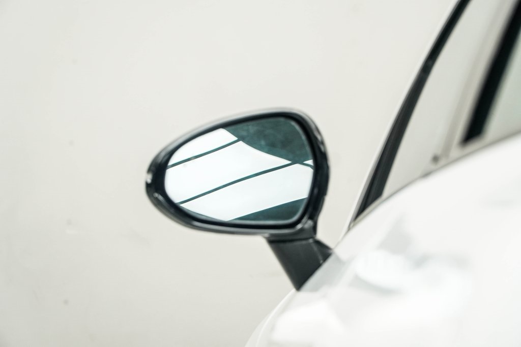 Vehicle image 14 of 38