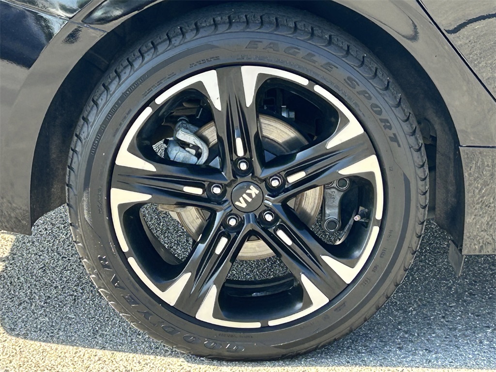 2021 Kia K5 GT-Line Image 8 of 31