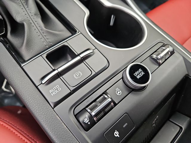 Vehicle image 22 of 34