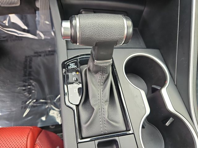 Vehicle image 24 of 34