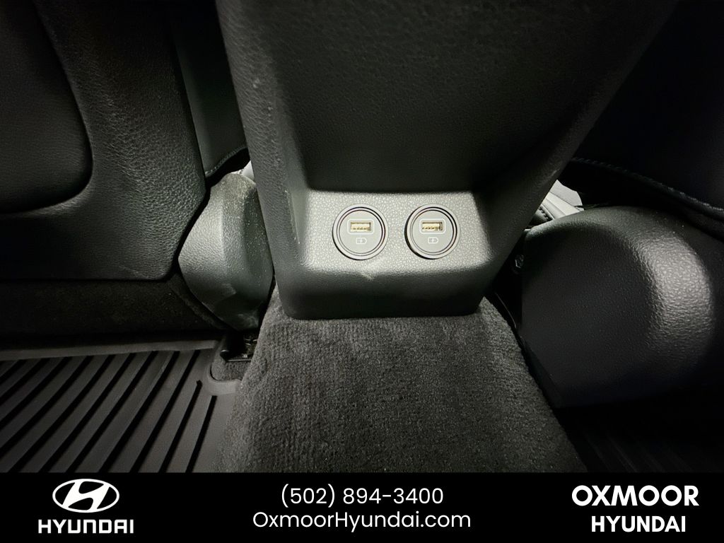 Vehicle image 30 of 38