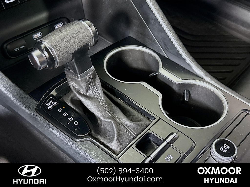 Vehicle image 16 of 38