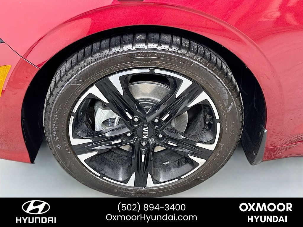 Vehicle image 28 of 38