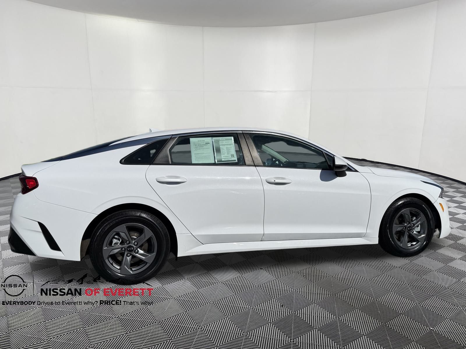 Vehicle image 2 of 22