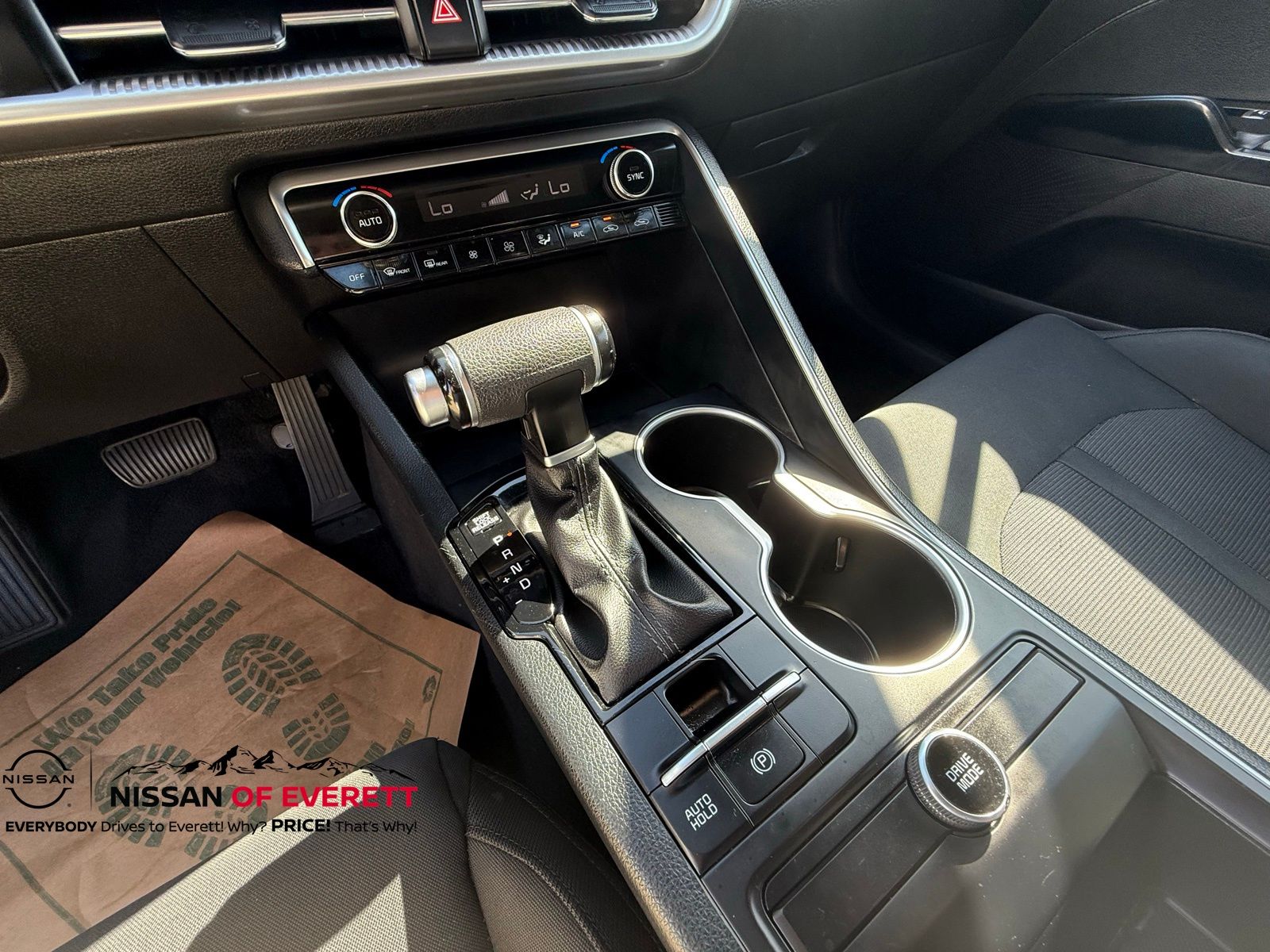 Vehicle image 19 of 22