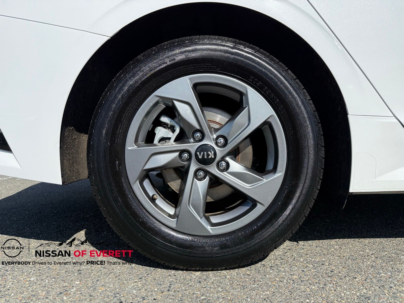 Vehicle image 8 of 22