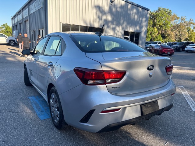 Vehicle image 9 of 20
