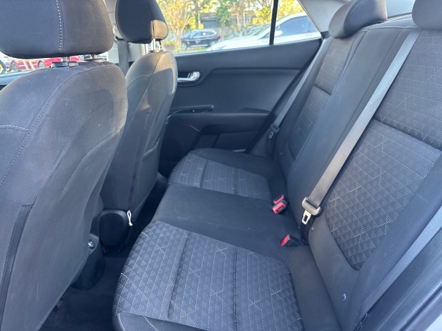 Vehicle image 11 of 20