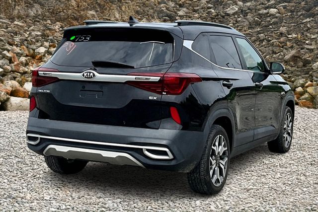 Vehicle image 4 of 33