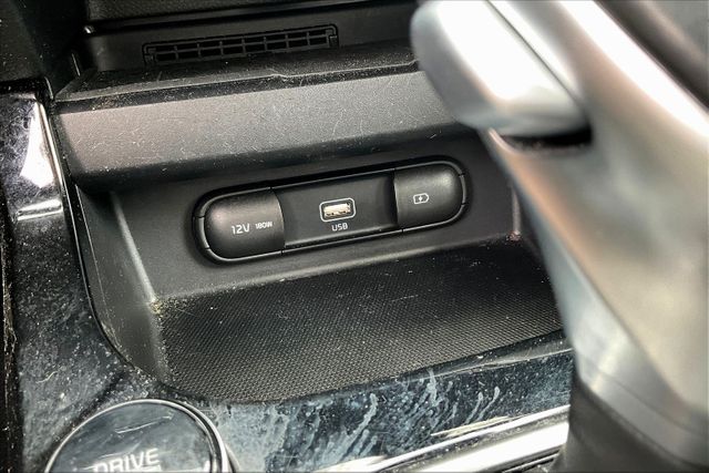 Vehicle image 32 of 33