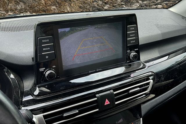 Vehicle image 18 of 33